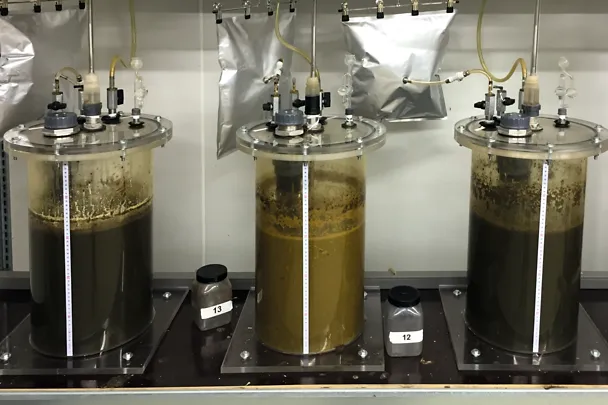 Experimental fermenter with Panta Rhei Experimental fermenter with Panta Rhei